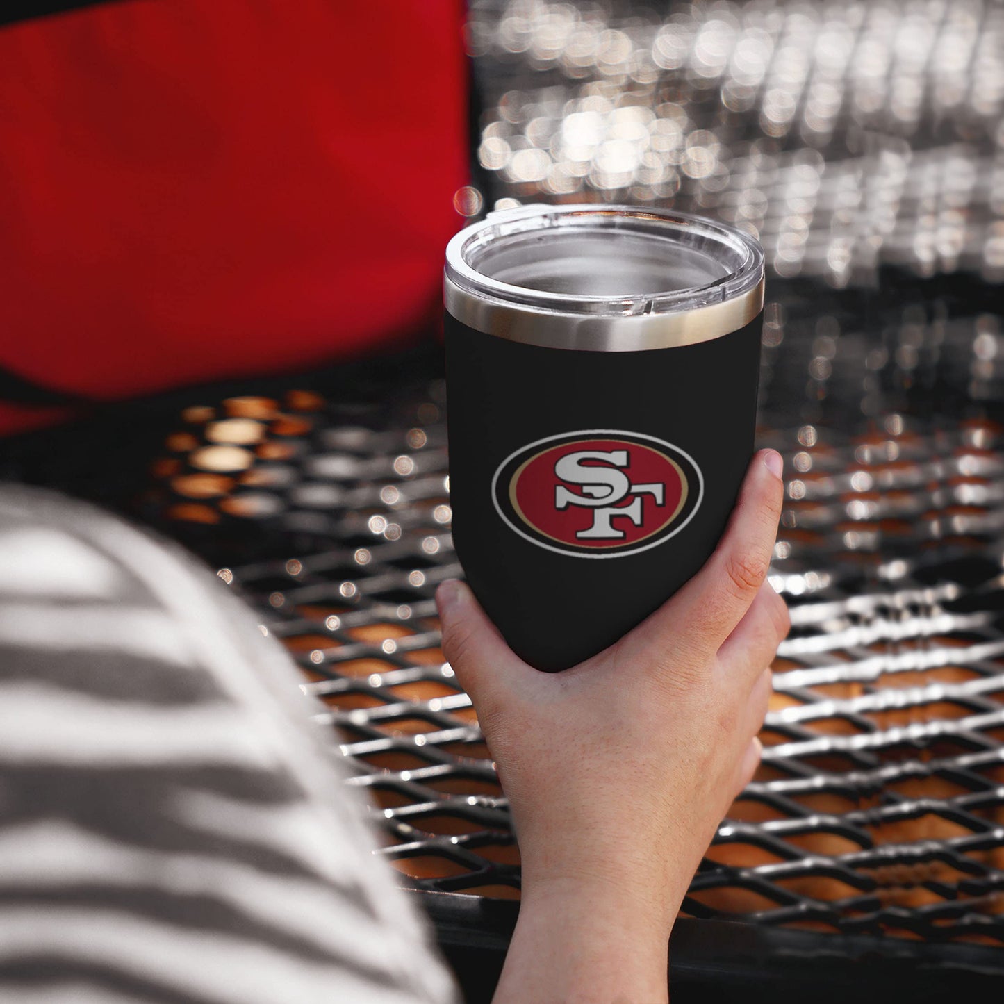 FOCO San Francisco 49ers NFL Team Logo 30 oz Tumbler - Black